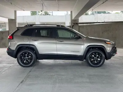 2018 Jeep Cherokee Trailhawk 4X4 photo 4
