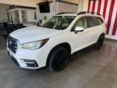 2019 Subaru Ascent Premium 7 Passenger photo 3