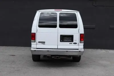 2014 Ford E-Series E-350 XLT Super Duty Extended photo 5