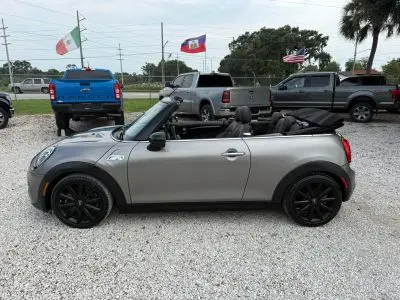2017 MINI Cooper S Convertible photo 2