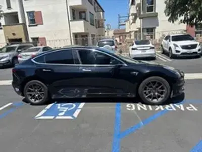 2018 Tesla Model 3 Long Range photo 5