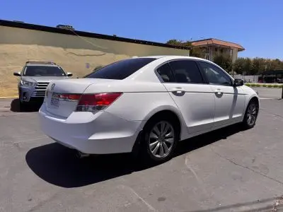 2011 Honda Accord EX-L Auto photo 5