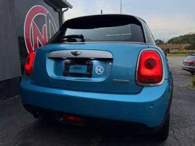 2015 MINI Cooper - 4 Door photo 5
