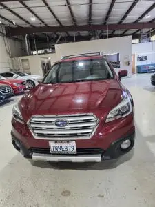 2017 Subaru Outback 2.5i Limited photo 3