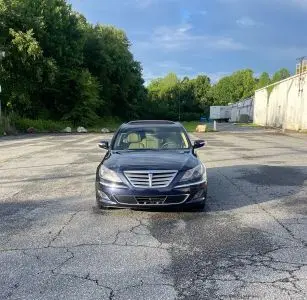 2012 Hyundai Genesis 3.8 photo 2