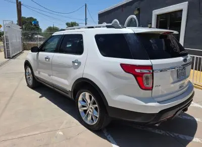 2015 Ford Explorer XLT photo 5
