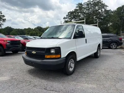 2017 Chevrolet Express 2500 Work Van HD photo 4