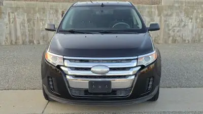 2013 Ford Edge SE photo 2