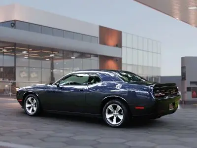 2017 Dodge Challenger SXT photo 4