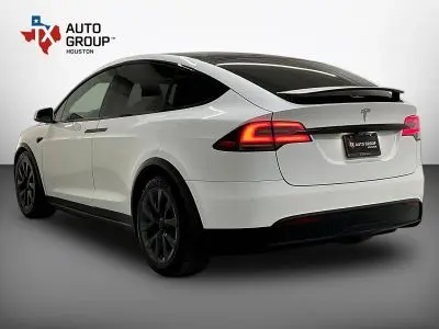 2022 Tesla Model X Long Range photo 3