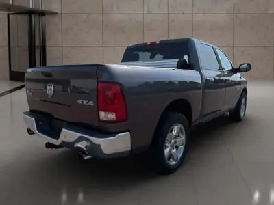 2014 RAM 1500 Big Horn/Lone Star 4x4 Crew Cab photo 4