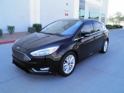 2016 Ford Focus 5 Door Hatch Titanium photo 5