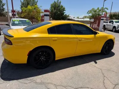 2017 Dodge Charger SE photo 5