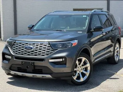 2020 Ford Explorer Platinum 4WD photo 2