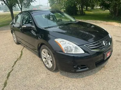 2012 Nissan Altima 3.5 SR CVT photo 3