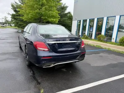 2017 Mercedes-Benz E-Class E300 4MATIC photo 3
