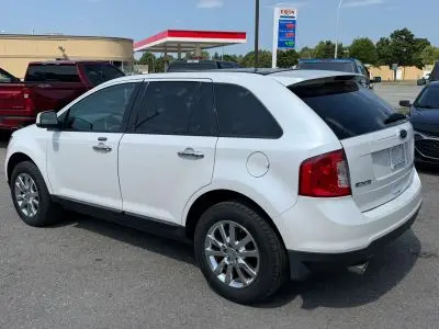 2011 Ford Edge SEL photo 3