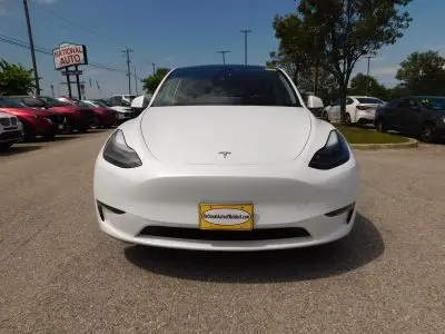 2023 Tesla Model Y Long Range Dual Motor All-Wheel Drive photo 3