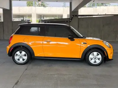 2015 MINI Cooper Base photo 4