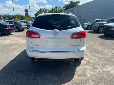 2017 Buick Enclave Leather photo 3