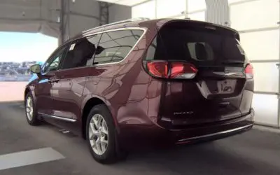 2018 Chrysler Pacifica Touring L photo 4