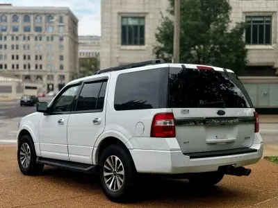 2017 Ford Expedition XLT photo 5