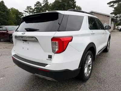 2020 Ford Explorer XLT 4WD photo 5