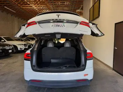 2020 Tesla Model X Long Range Plus photo 4