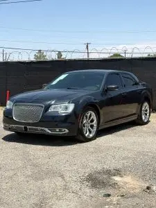 2019 Chrysler 300 C photo 4