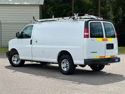 2018 Chevrolet Express 2500 Work Van HD photo 2