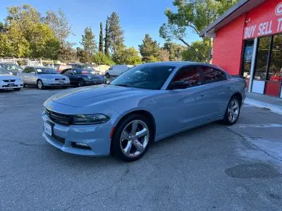 2016 Dodge Charger SXT photo 4