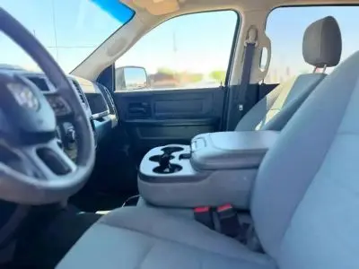 2018 RAM 1500 Express Crew Cab 5'7 photo 5