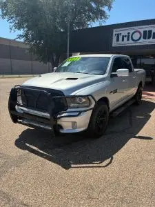 2017 RAM 1500 Night Crew Cab 5'7 photo 2
