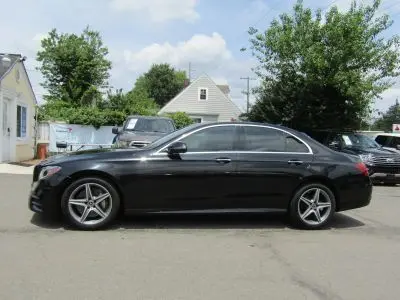 2018 Mercedes-Benz E-Class E300 4MATIC photo 4