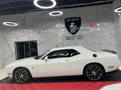 2016 Dodge Challenger Scat Pack photo 4