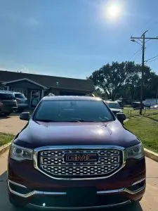 2017 GMC Acadia Denali AWD photo 2