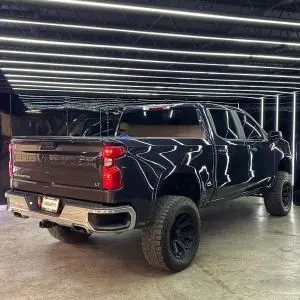 2023 Chevrolet Silverado 1500 LT 4X4 Crew Cab Short Box photo 5