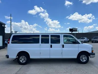 2016 Chevrolet Express 3500 LS Extended photo 3