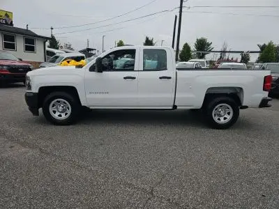 2017 Chevrolet Silverado 1500 Work Truck 1WT Double Cab Std Box photo 5