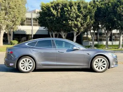 2019 Tesla Model S Long Range photo 3
