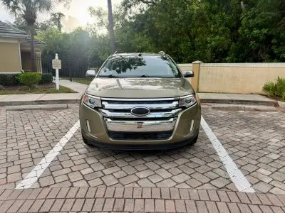 2013 Ford Edge SEL photo 5