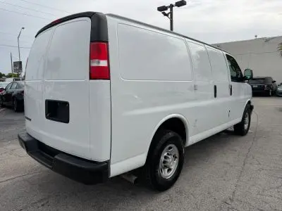 2023 Chevrolet Express 2500 Work Van HD photo 5