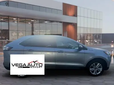 2020 Ford Edge SEL photo 4
