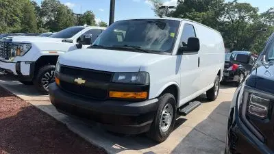 2023 Chevrolet Express 2500 Work Van HD photo 2