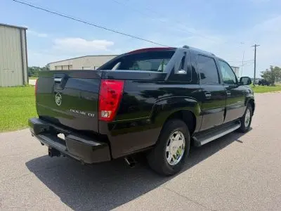 2005 Cadillac Escalade EXT Base photo 4