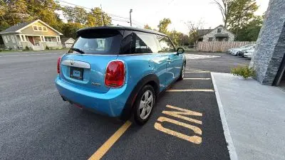 2015 MINI Cooper Base photo 4