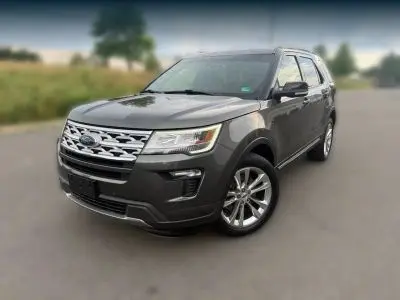 2018 Ford Explorer XLT 4WD photo 4