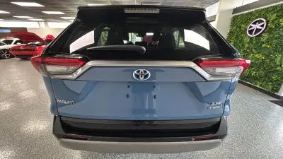 2024 Toyota RAV4 Hybrid XSE AWD photo 4