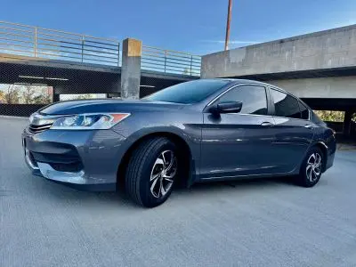 2017 Honda Accord LX CVT photo 5