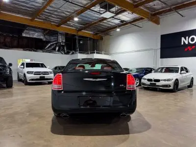 2013 Chrysler 300 S V6 photo 4